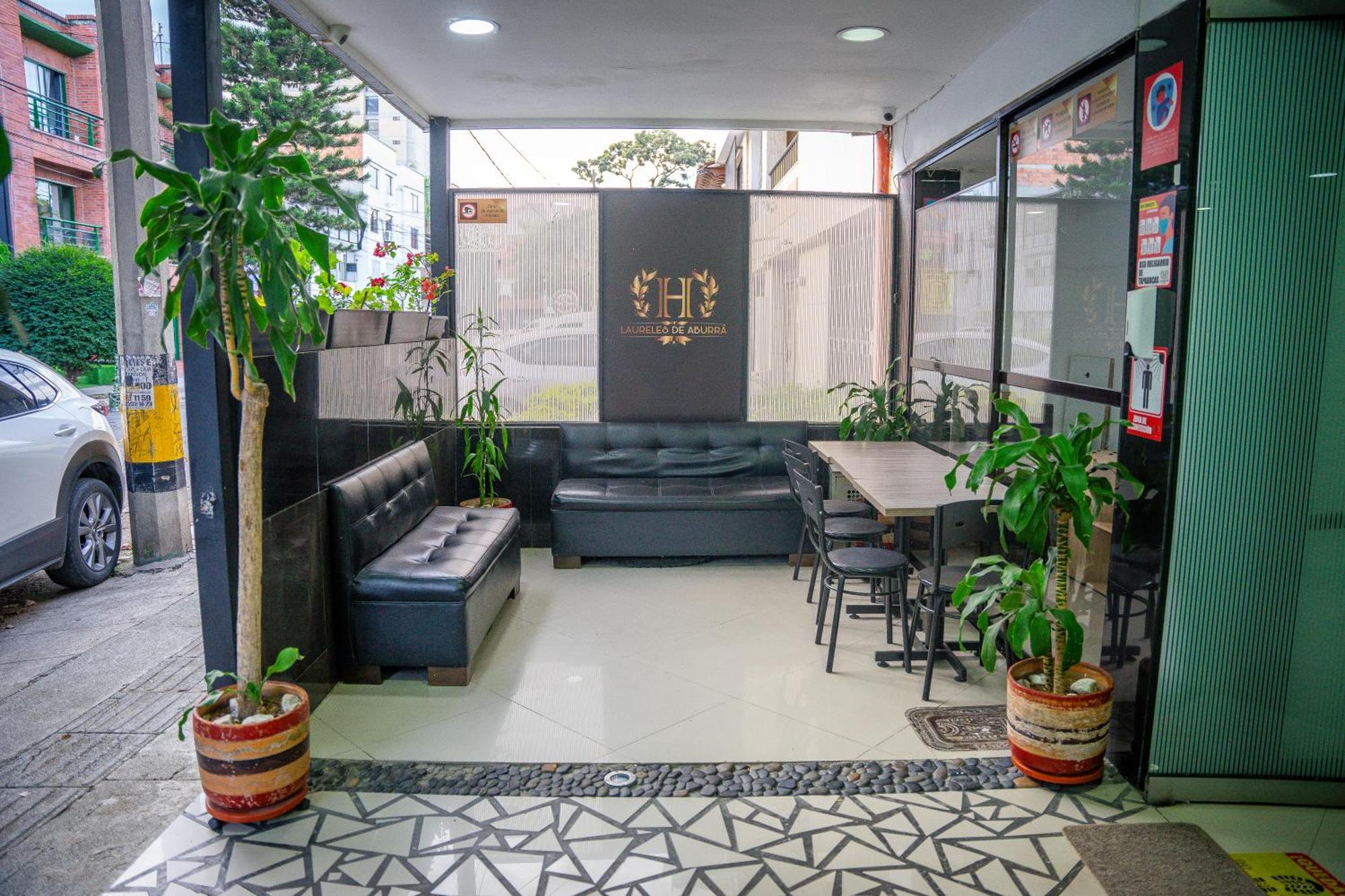Hotel Laureles De Aburra 메딜린 외부 사진